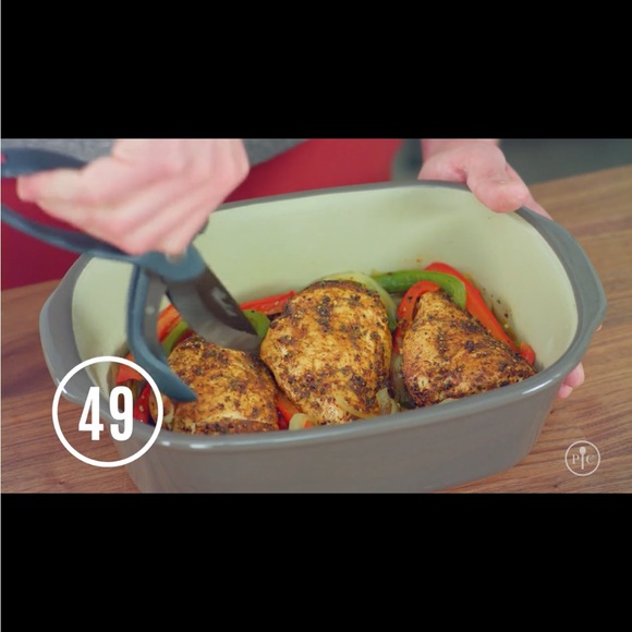 Pampered Chef Salad Chopper - Picture 4 of 8